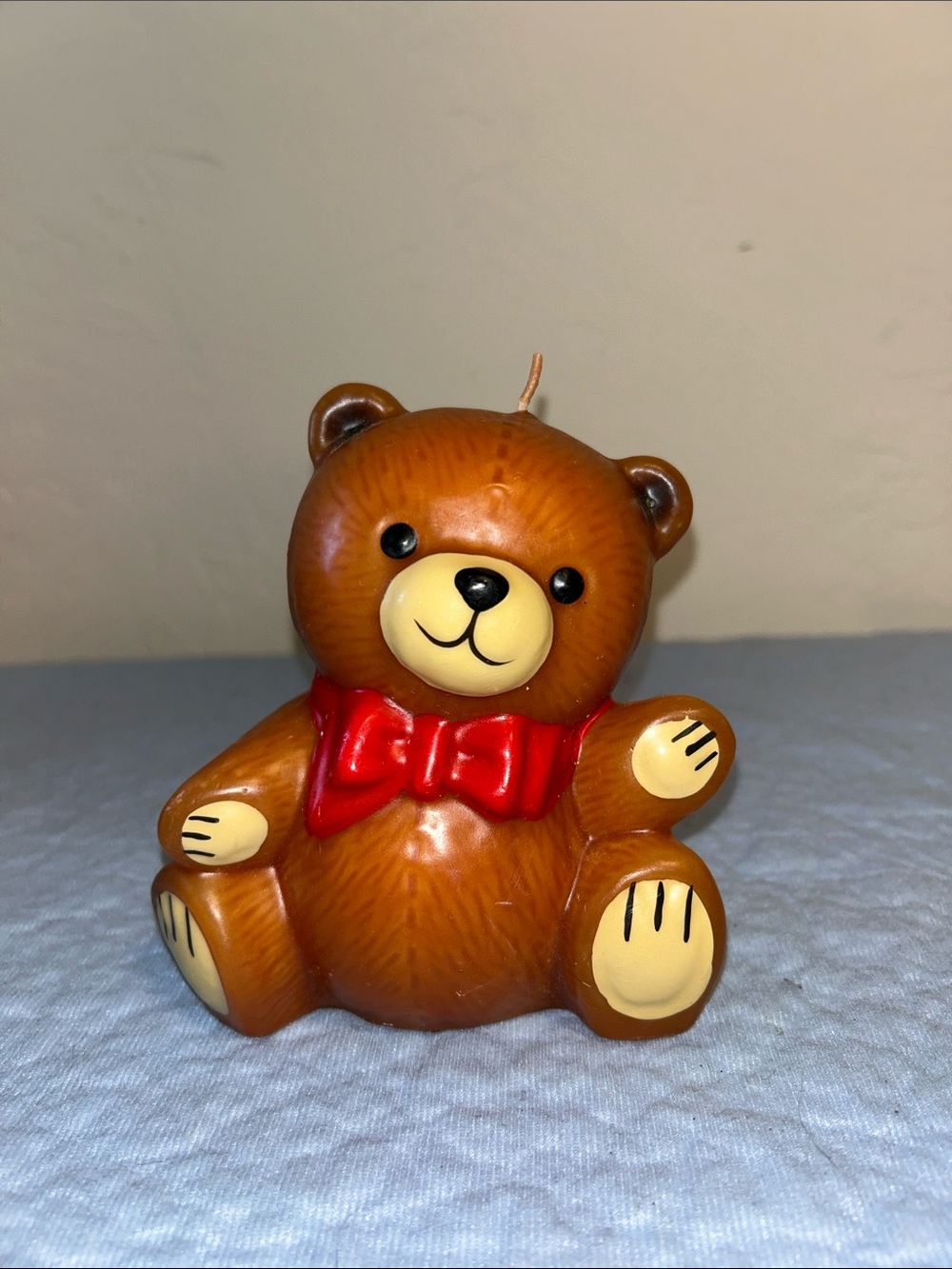1980’s Crowning Touch teddy bear with bow tie candle unused